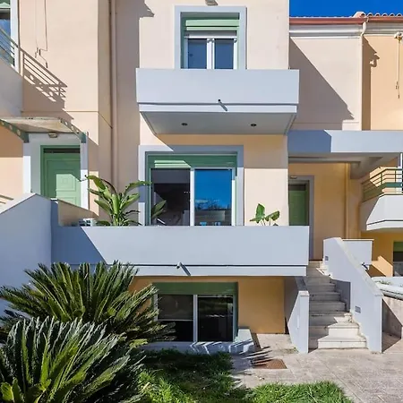 Urban F House בית נופש